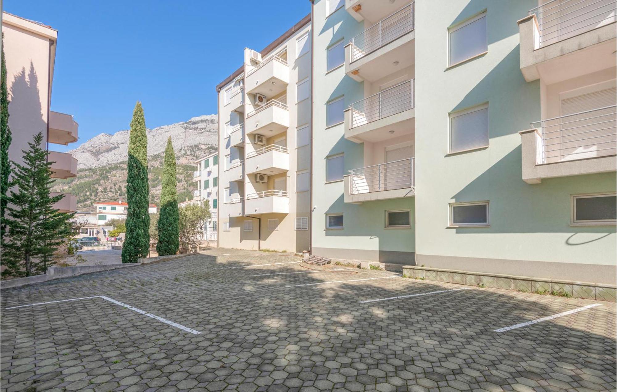 1 Bedroom Beautiful Apartment In Baska Voda Ngoại thất bức ảnh