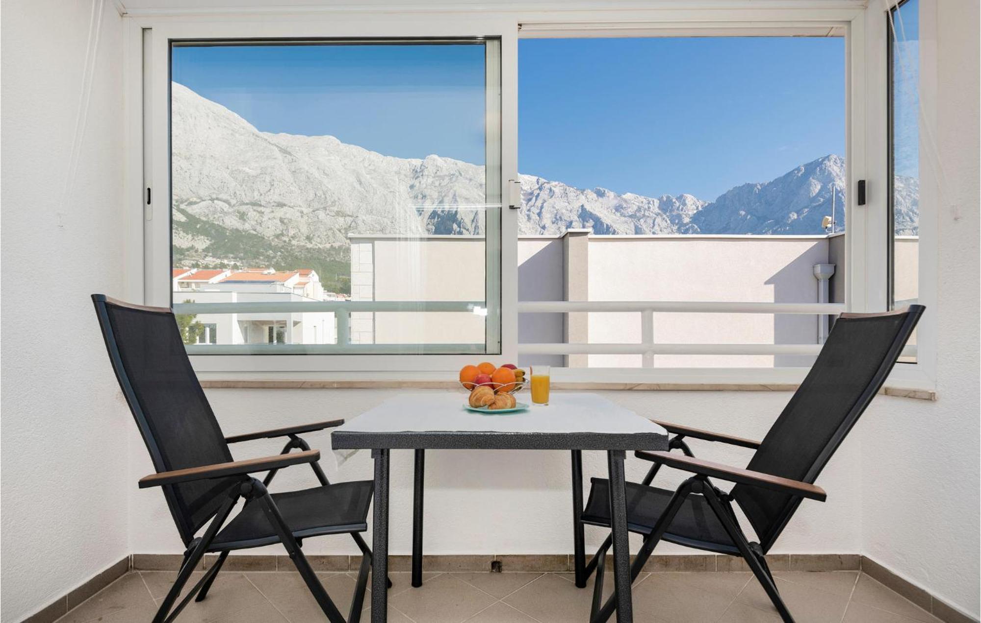 1 Bedroom Beautiful Apartment In Baska Voda Ngoại thất bức ảnh